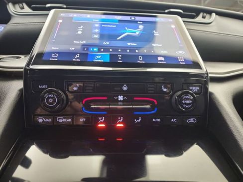 Used 2021 Jeep Grand Cherokee L Limited image 20