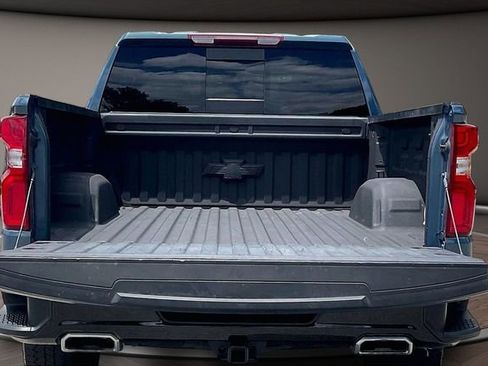 Used 2024 Chevrolet Silverado 1500 LT Trail Boss w/ Convenience Package II AWD/4WD image 16