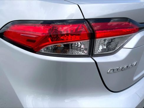 Used 2024 Toyota Corolla LE FWD image 28