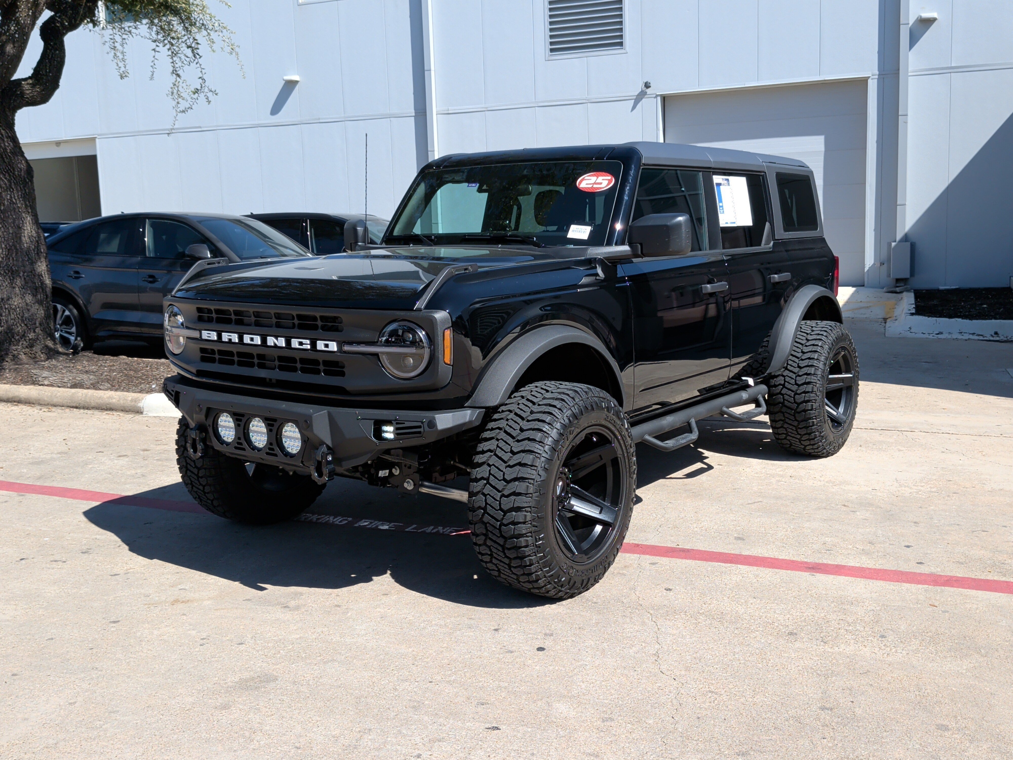 Used 2025 Ford Bronco 4-Door AWD/4WD image 5