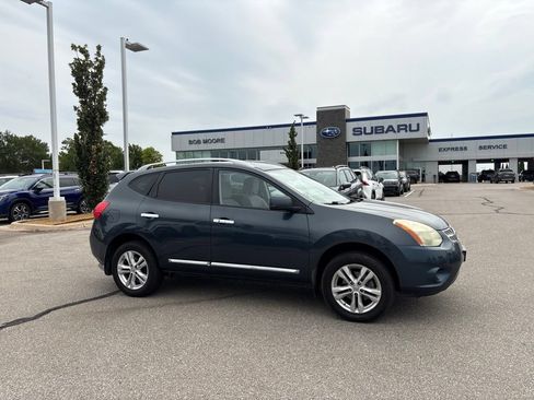 Used 2012 Nissan Rogue SV AWD/4WD image 1