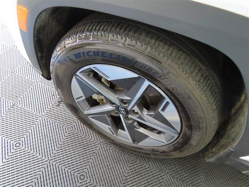 Used 2025 Hyundai Tucson SEL FWD image 6