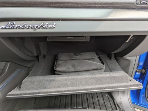 Used 2021 Lamborghini Urus image 34