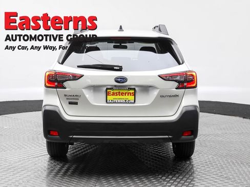 Used 2024 Subaru Outback Premium AWD/4WD image 6