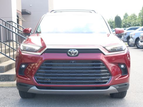 Used 2026 Toyota Grand Highlander AWD image 4