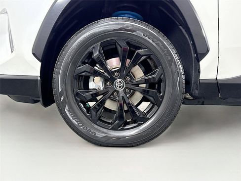 Used 2022 Toyota RAV4 XSE AWD/4WD image 46