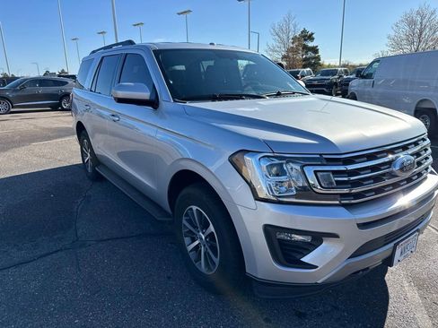 Used 2019 Ford Expedition XLT AWD/4WD image 2
