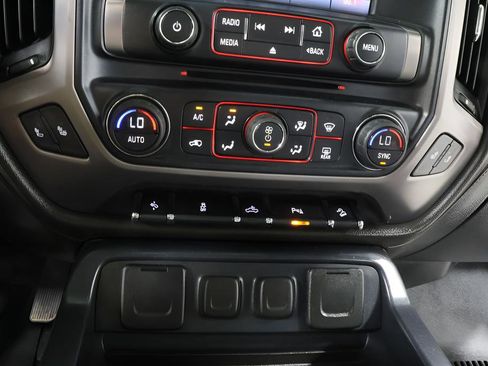 Used 2016 GMC Sierra 1500 SLT w/ All-Terrain Package AWD/4WD image 10