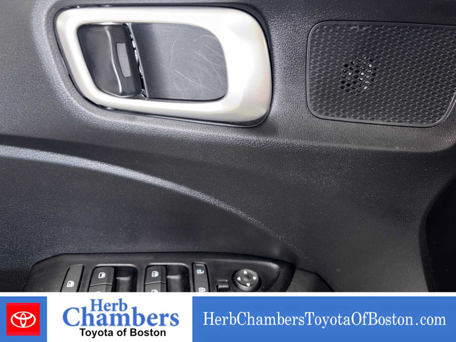 Used 2022 Hyundai Venue SEL w/ Cargo Package FWD image 14