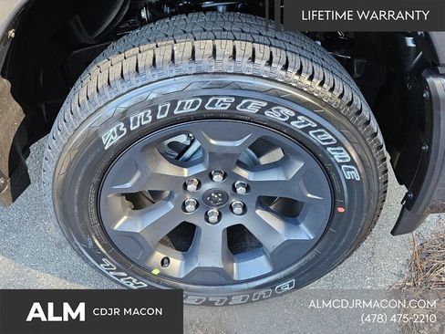 New 2026 RAM 1500 Big Horn AWD/4WD image 10