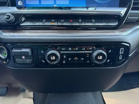Certified 2024 Chevrolet Silverado 2500 LT w/ Midnight Edition AWD/4WD image 20