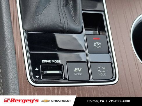 Used 2023 Toyota Sienna XLE AWD/4WD image 28