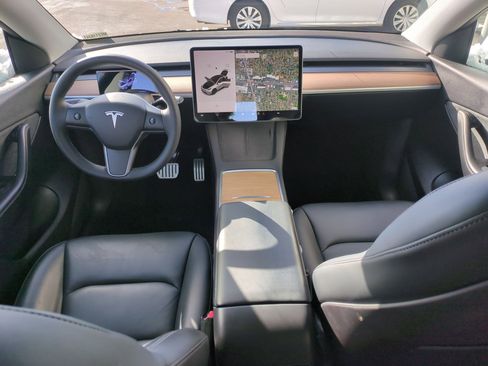 Used 2021 Tesla Model Y Performance image 30