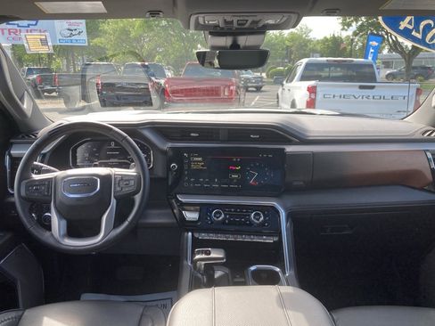 Used 2024 GMC Sierra 1500 Denali image 11