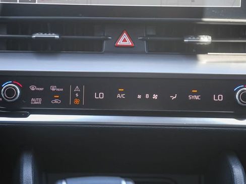 Certified 2025 Kia Sportage EX FWD image 14