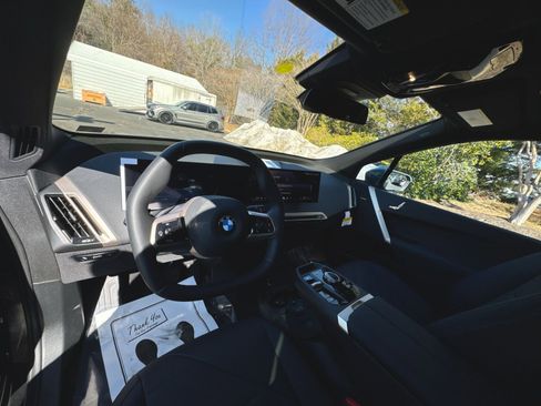 New 2026 BMW iX xDrive60 image 11