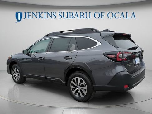 Used 2025 Subaru Outback Premium AWD/4WD image 5