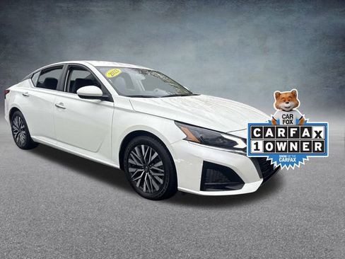 Used 2023 Nissan Altima 2.5 SV image 2