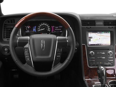 Used 2017 Lincoln Navigator Select image 7