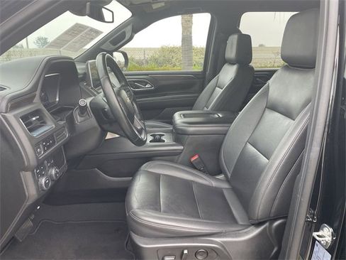 Used 2023 Chevrolet Suburban LT image 18