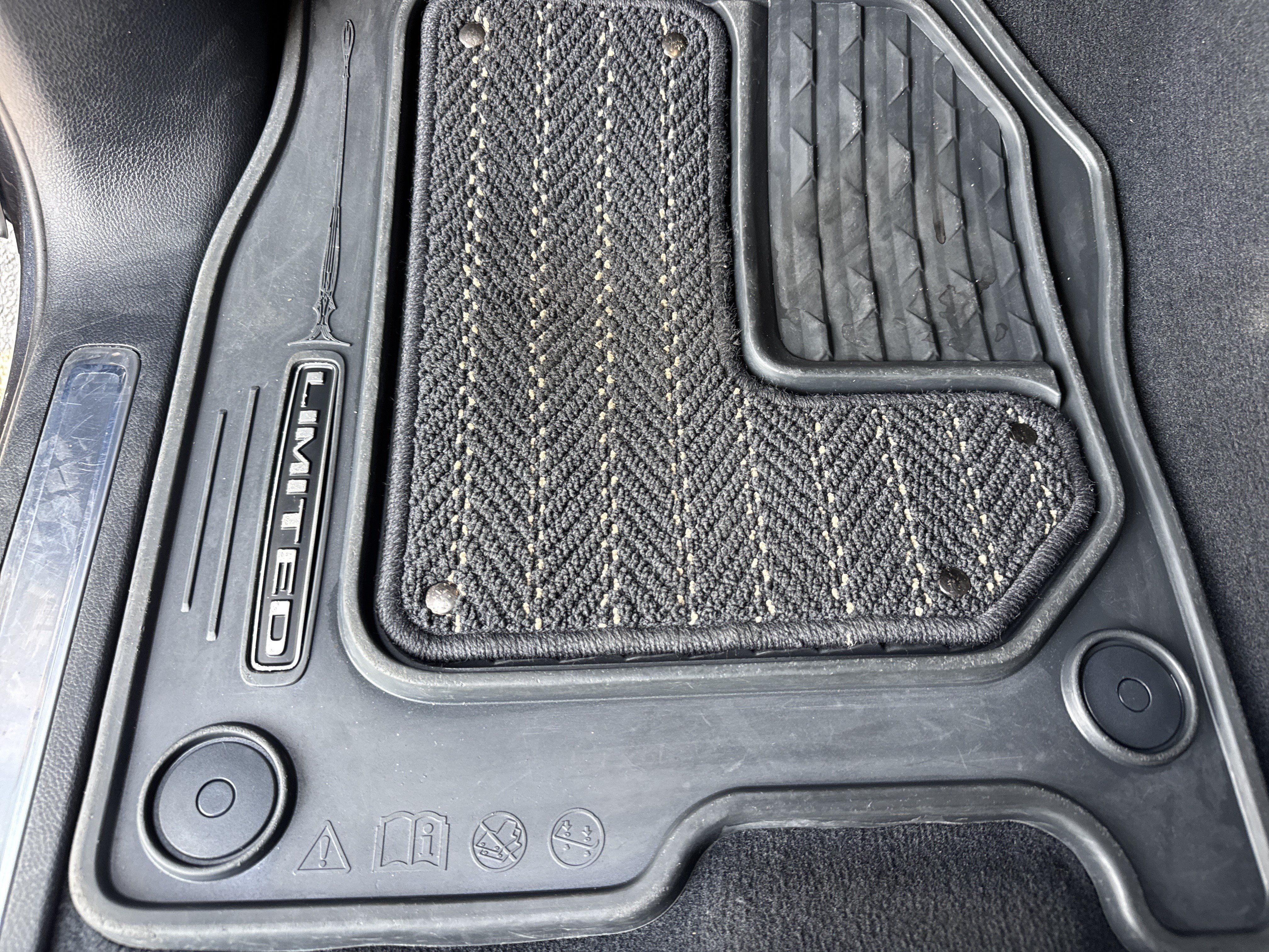 Used 2019 RAM 1500 Limited AWD/4WD image 17