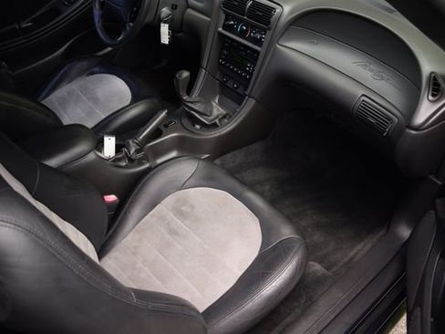 Used 2001 Ford Mustang Cobra RWD image 12
