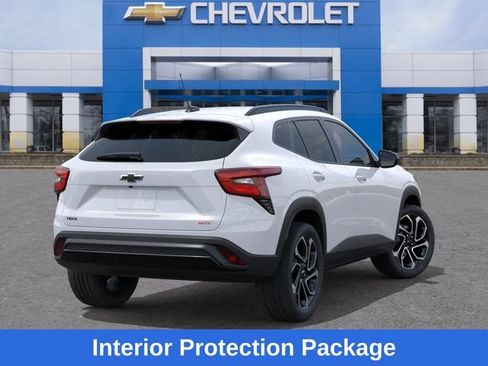 New 2026 Chevrolet Trax RS w/ Sunroof Package FWD image 5