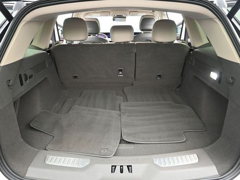 Used 2024 Lincoln Nautilus Premier AWD/4WD image 19