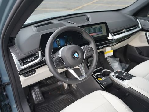 New 2026 BMW X1 xDrive28i w/ Technology Package AWD/4WD image 9