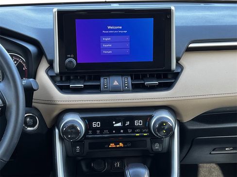 Used 2023 Toyota RAV4 XLE Premium image 15