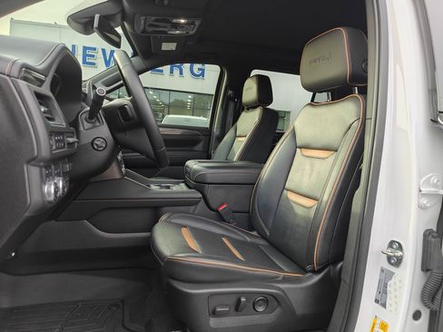 Used 2023 GMC Yukon AT4 w/ AT4 Premium Plus Package image 19