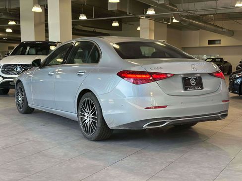 Used 2025 Mercedes-Benz C 300 4MATIC Sedan image 4