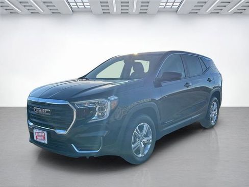 Used 2024 GMC Terrain SLE image 8