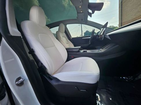 Used 2023 Tesla Model Y AWD image 59