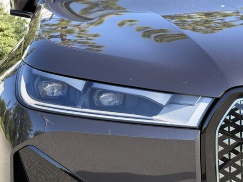 Used 2025 BMW iX xDrive50 w/ Sport Package image 12