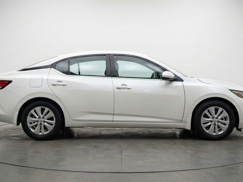 Used 2025 Nissan Sentra S FWD image 11