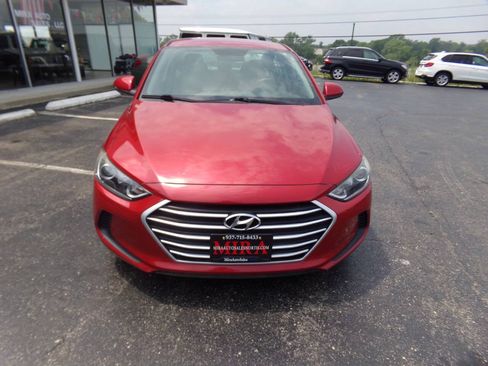 Used 2017 Hyundai Elantra SE FWD image 42
