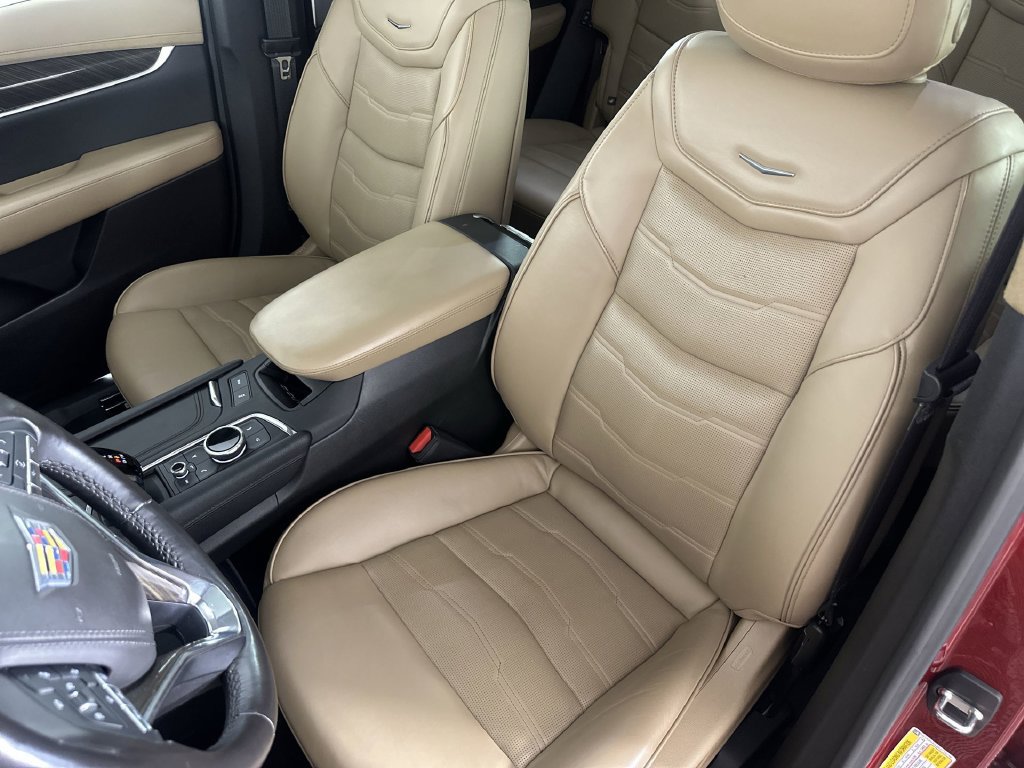 Used 2024 Cadillac XT6 Premium Luxury w/ Platinum Package AWD/4WD image 23