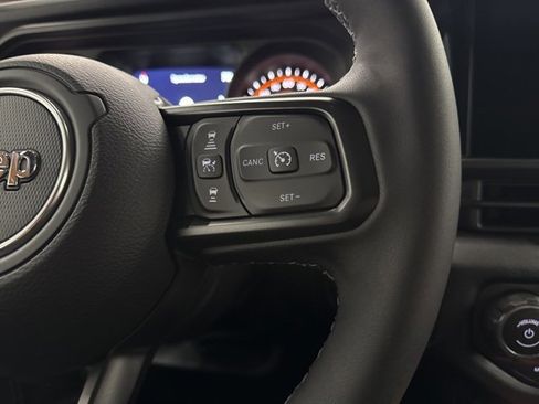 New 2025 Jeep Gladiator Sport image 15