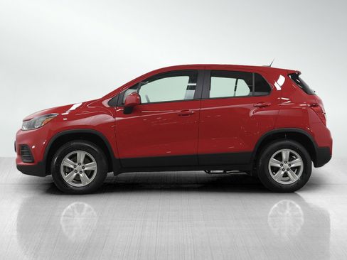 Used 2020 Chevrolet Trax LS w/ Tint and Cruise Package AWD/4WD image 2