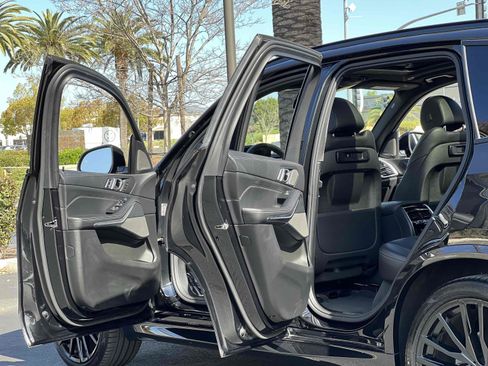 Used 2020 BMW X5 sDrive40i w/ M Sport Package image 67