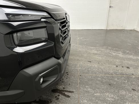 New 2026 Subaru Outback Limited XT image 2