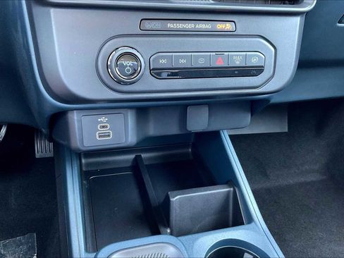 New 2025 Ford Maverick XL image 16