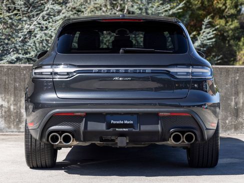 Certified 2023 Porsche Macan AWD/4WD image 10
