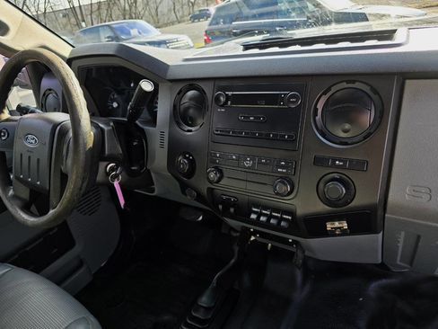 Used 2016 Ford F250 XL w/ Power Equipment Group image 37