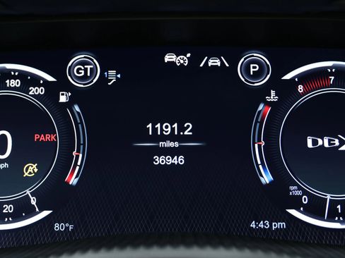 Used 2021 Aston Martin DBX AWD/4WD image 27