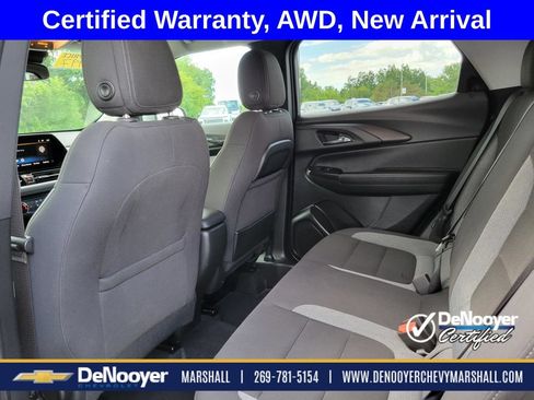 Used 2025 Chevrolet TrailBlazer LT AWD/4WD image 22