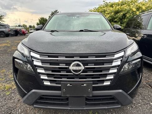 Certified 2024 Nissan Rogue SV AWD/4WD image 2