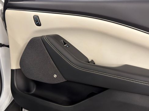 Used 2022 Ford Mustang Mach-E Premium RWD image 45