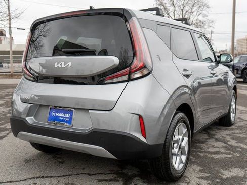 Used 2024 Kia Soul LX w/ Option Group 015 FWD image 6